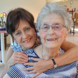 Meet your Posher, Debbie